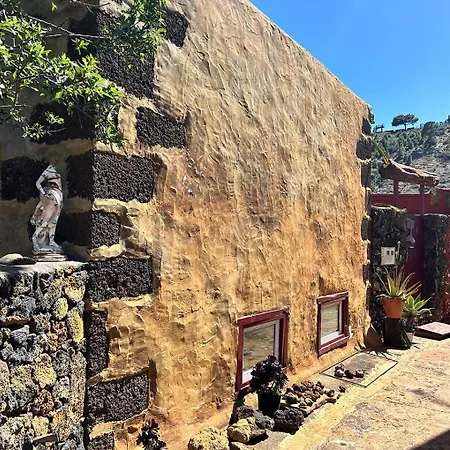 Juaclo El Hierro Homestay Taibique
