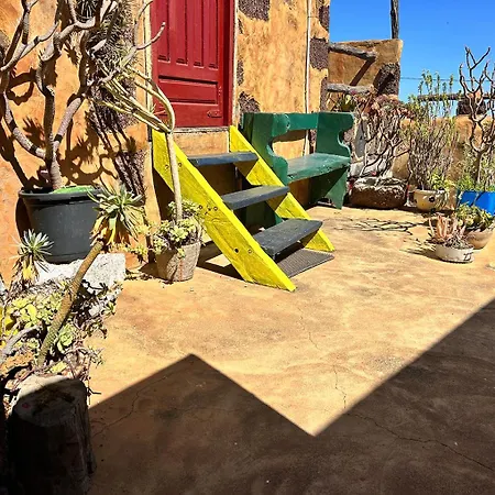 Juaclo El Hierro Homestay